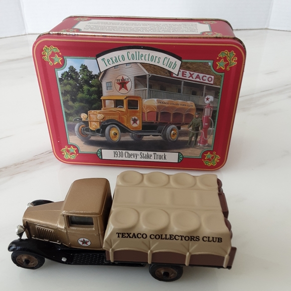 NEW in TIN TEXACO Collectors Club 1930 CHEVY STAKE TRUCK Die Cast Replica - Picture 2 of 5